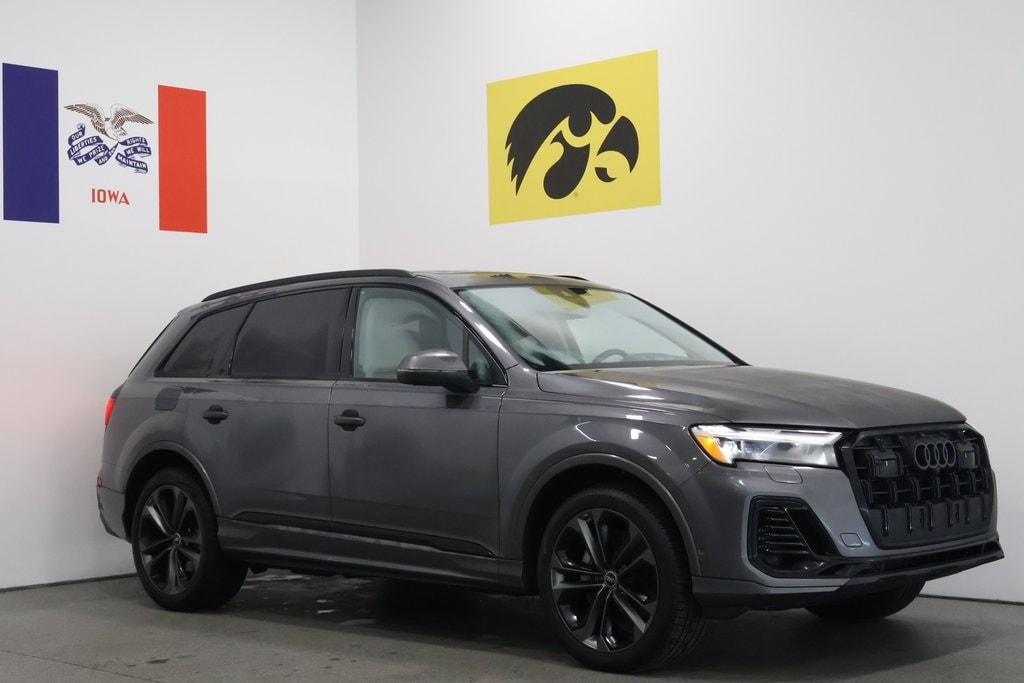 2025 Audi Q7 Premium Plus's photo