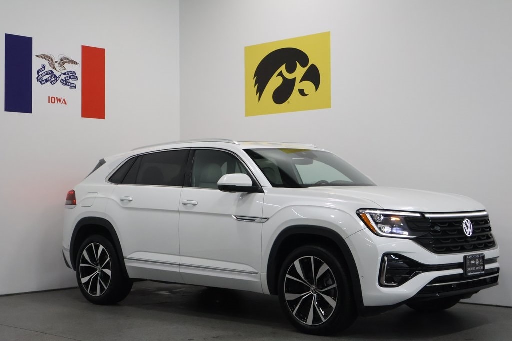 2024 Volkswagen Atlas Cross Sport SEL Premium R-LINE's photo