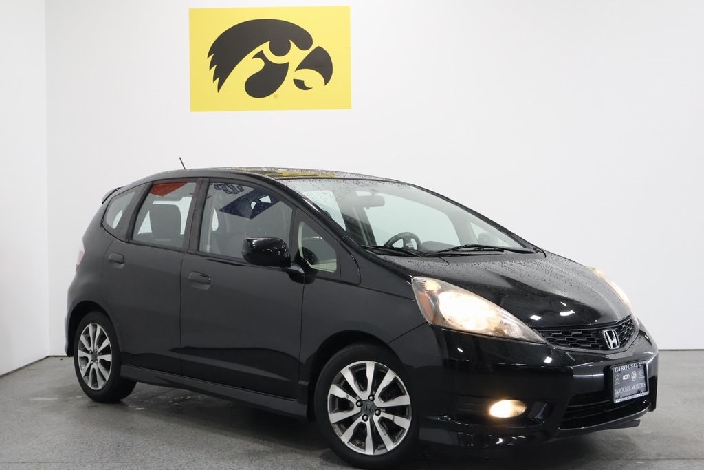 Used 2013 Honda Fit Sport with VIN JHMGE8H53DC015674 for sale in Iowa City, IA