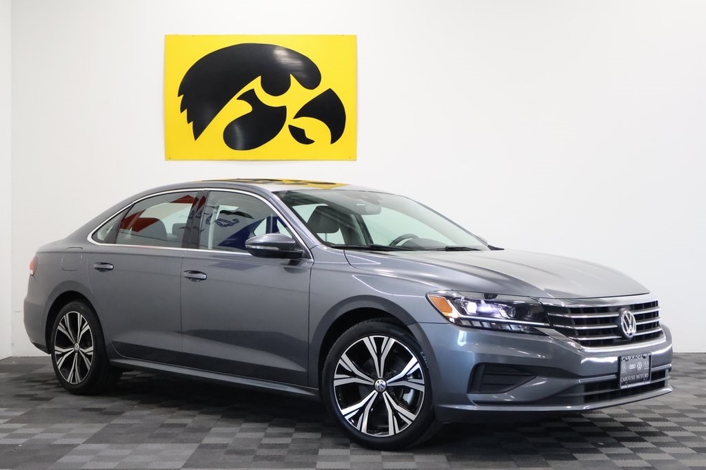 Used 2022 Volkswagen Passat SE with VIN 1VWSA7A3XNC000517 for sale in Iowa City, IA