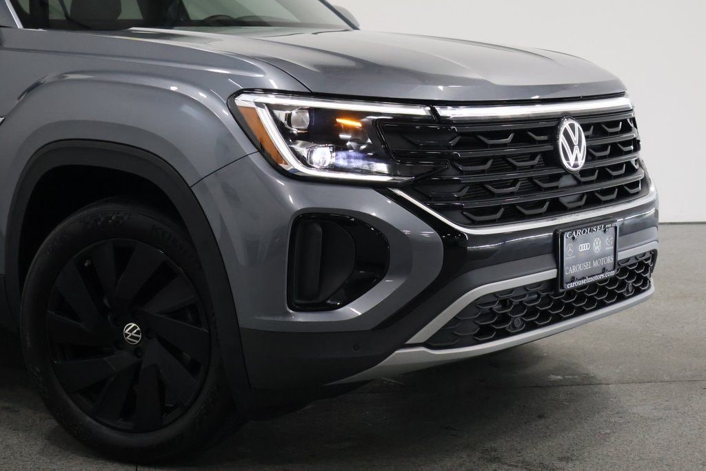 Used 2024 Volkswagen Atlas Cross Sport 2.0T SE w/Technology SUV