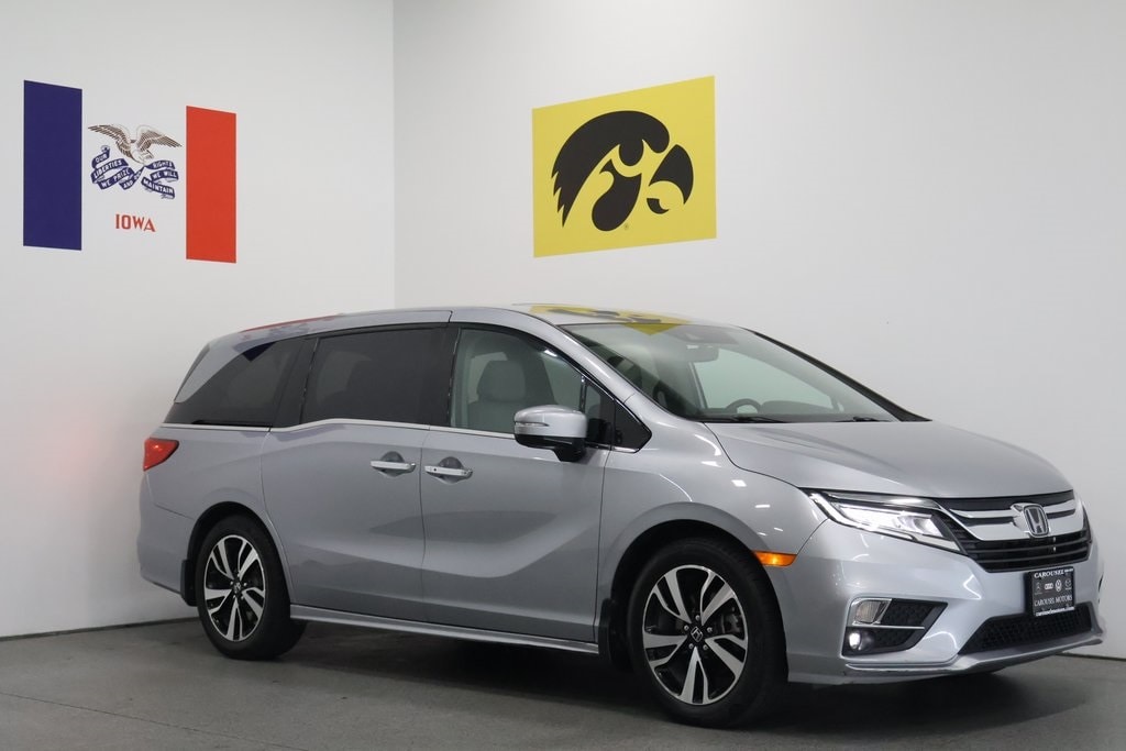 2018 Honda Odyssey Elite's photo
