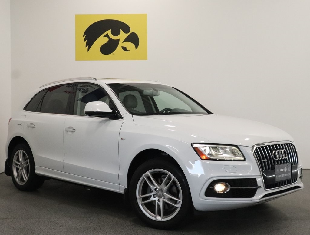 Used 2016 Audi Q5 Premium Plus with VIN WA1D7AFP4GA029832 for sale in Iowa City, IA