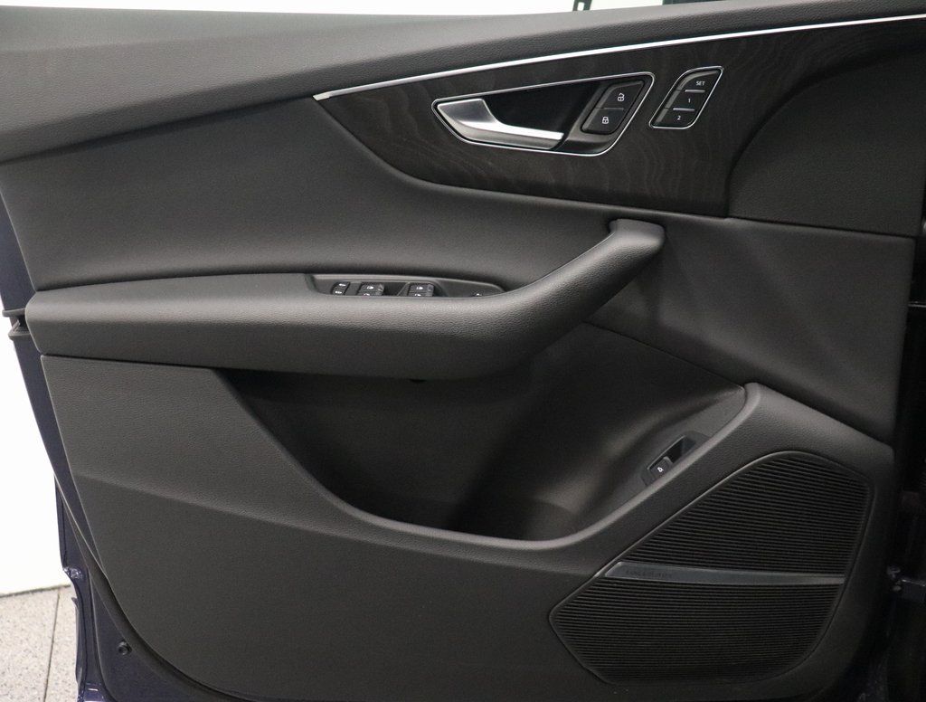 2022 Audi Q7 Premium Plus - Photo 12