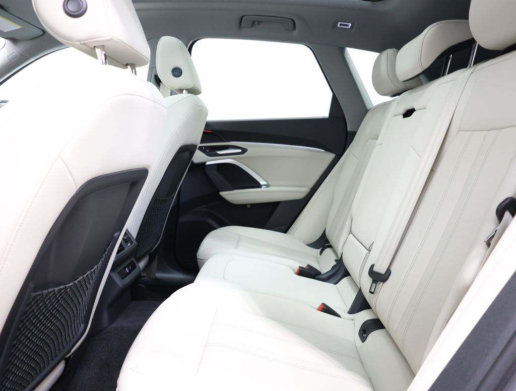 2025 Audi Q5 Premium - Photo 26