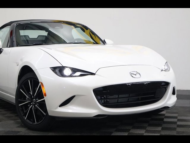 2024 Mazda MX-5 Miata Miata Grand Touring photo 3