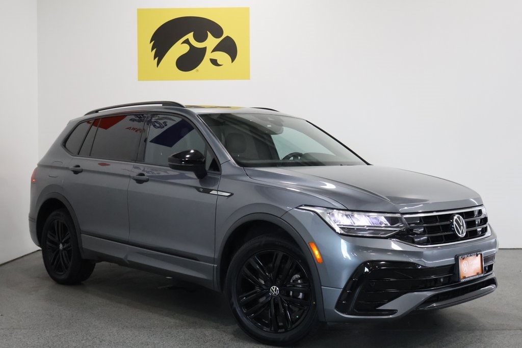 Certified 2022 Volkswagen Tiguan SE R-LINE BLACK with VIN 3VV8B7AX5NM146854 for sale in Iowa City, IA