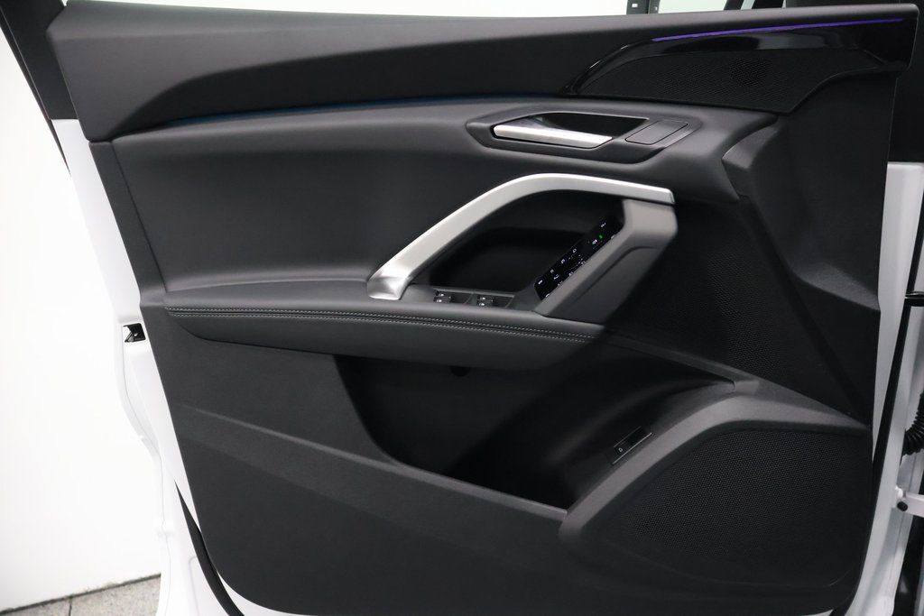 2025 Audi Q5 Premium - Photo 12