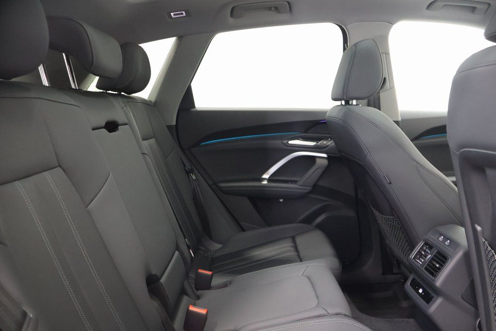 2025 Audi Q5 Premium - Photo 24
