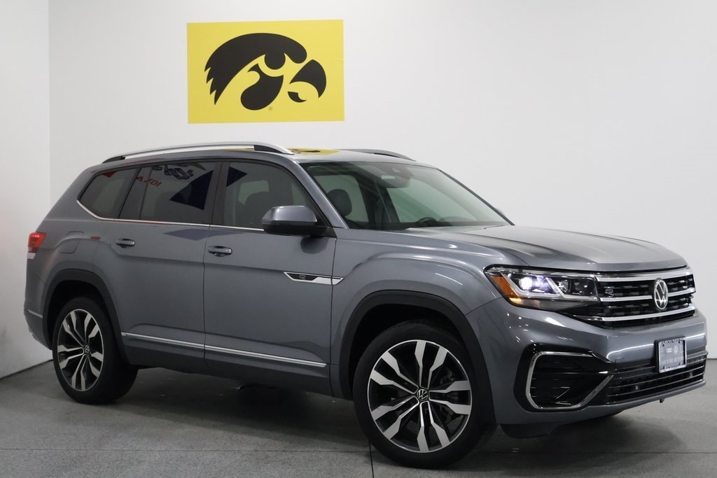 Used 2021 Volkswagen Atlas SEL R-Line with VIN 1V2CR2CA2MC568465 for sale in Iowa City, IA