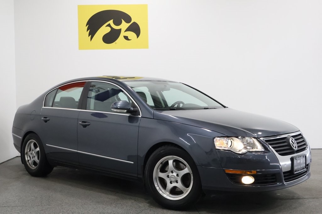 Used 2010 Volkswagen Passat Komfort with VIN WVWJK7ANXAP025174 for sale in Iowa City, IA