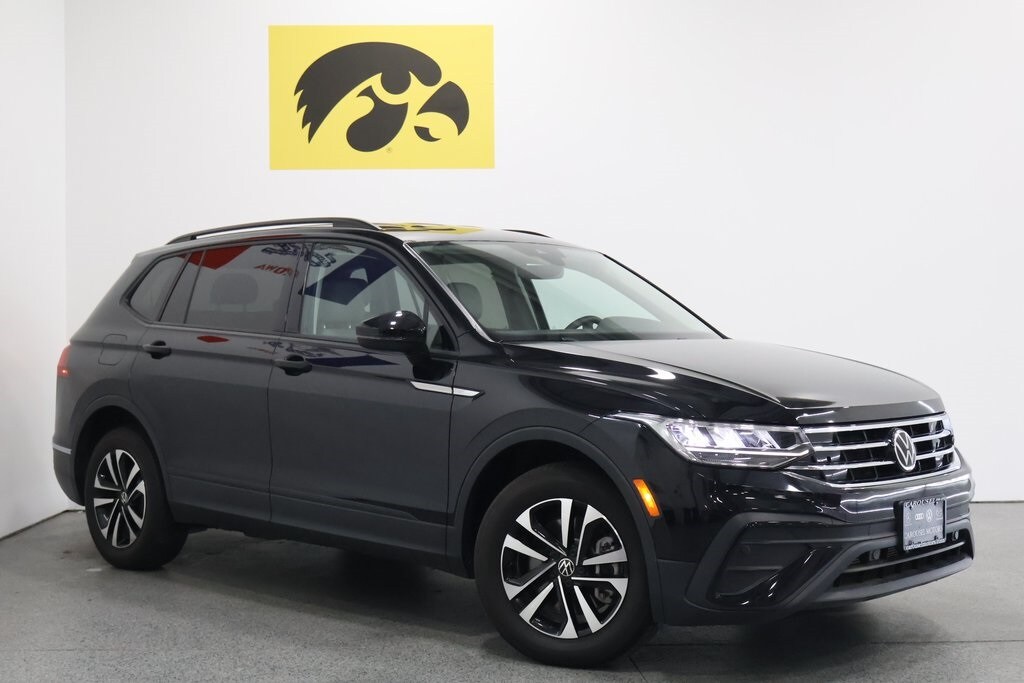 2024 Volkswagen Tiguan S photo 2