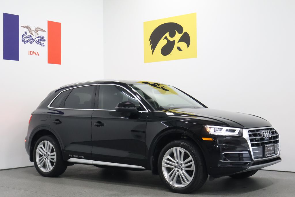 2018 Audi Q5 2.0T quattro S tronic Prestige's photo