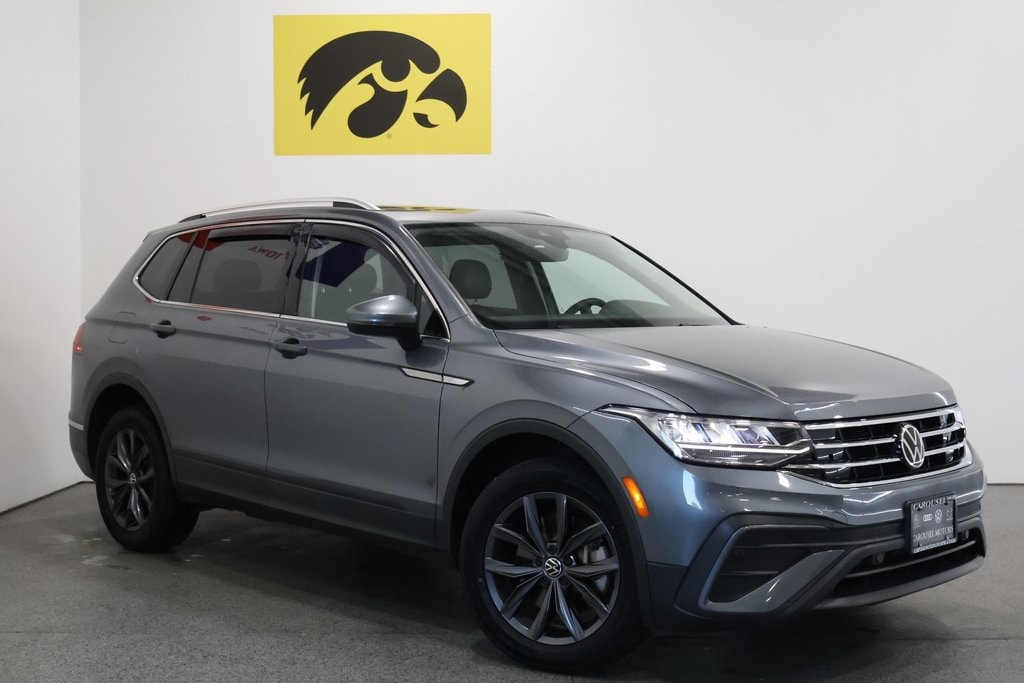 Used 2022 Volkswagen Tiguan SE with VIN 3VV2B7AX6NM125212 for sale in Iowa City, IA