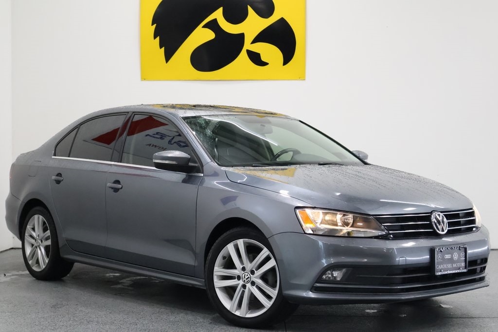 Used 2015 Volkswagen Jetta TDI SE with VIN 3VWLA7AJ9FM290039 for sale in Iowa City, IA