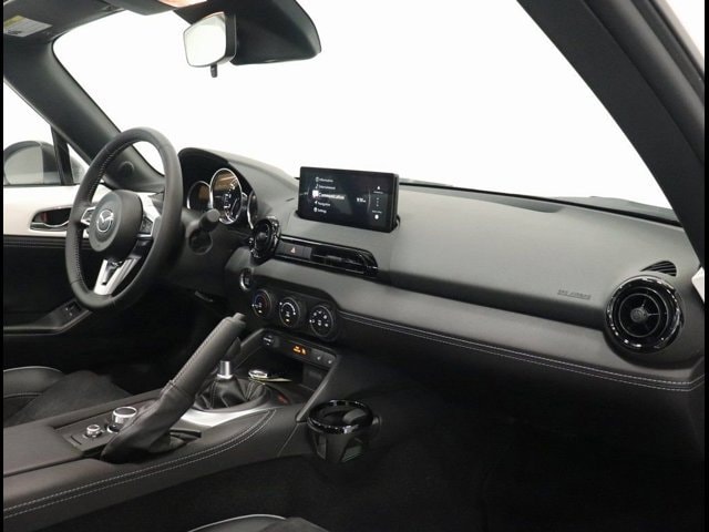 2025 Mazda MX-5 Miata RF Club - Photo 23