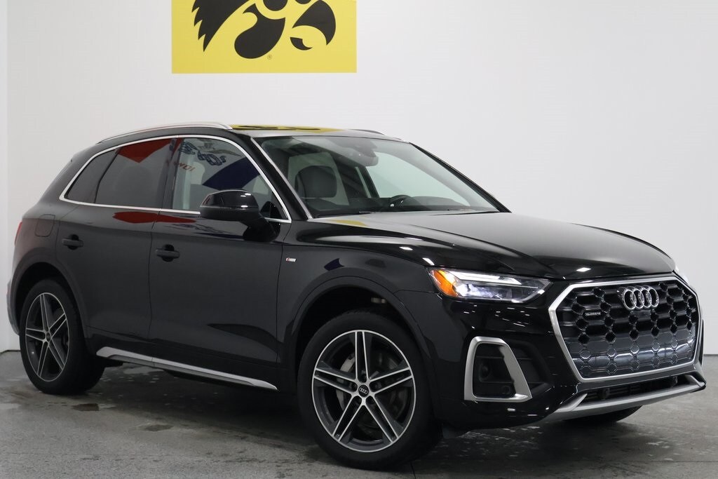 Used 2021 Audi Q5 Premium Plus with VIN WA1E2AFY2M2042872 for sale in Iowa City, IA