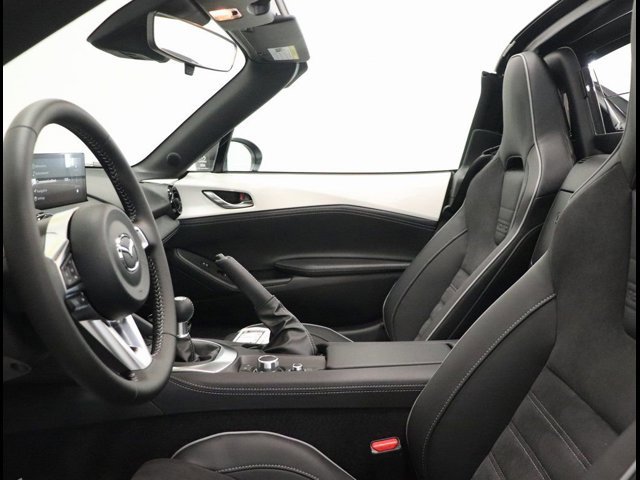 2025 Mazda MX-5 Miata RF Club - Photo 13