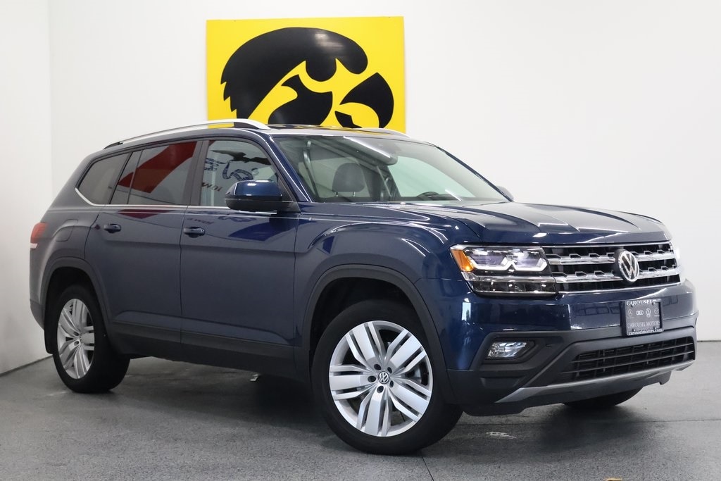 Used 2019 Volkswagen Atlas SE R-Line w/Tech with VIN 1V2WR2CAXKC599585 for sale in Iowa City, IA