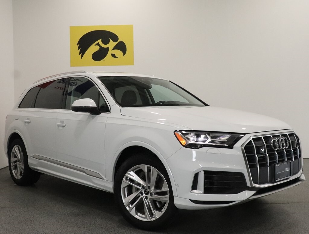 2022 Audi Q7 55 Premium Plus photo 2
