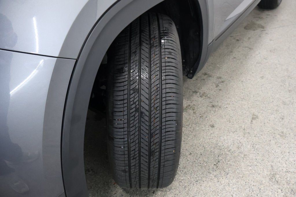 Used 2024 Volkswagen Atlas Cross Sport 2.0T SE w/Technology SUV