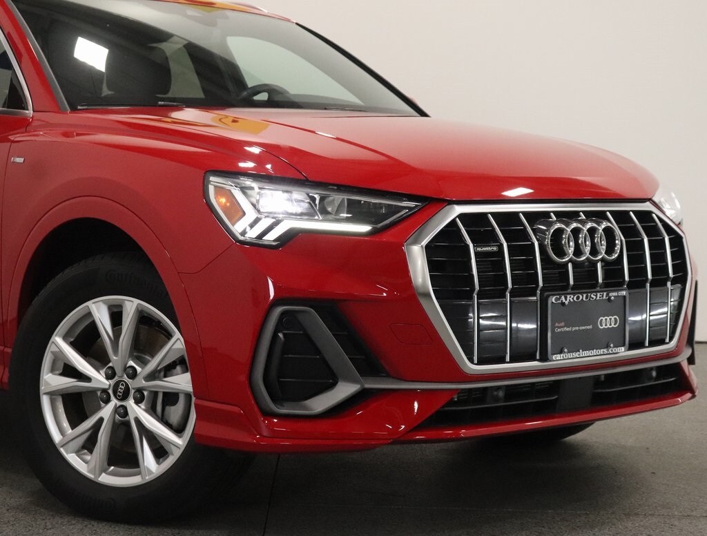 2023 Audi Q3 Premium Plus S line photo 3