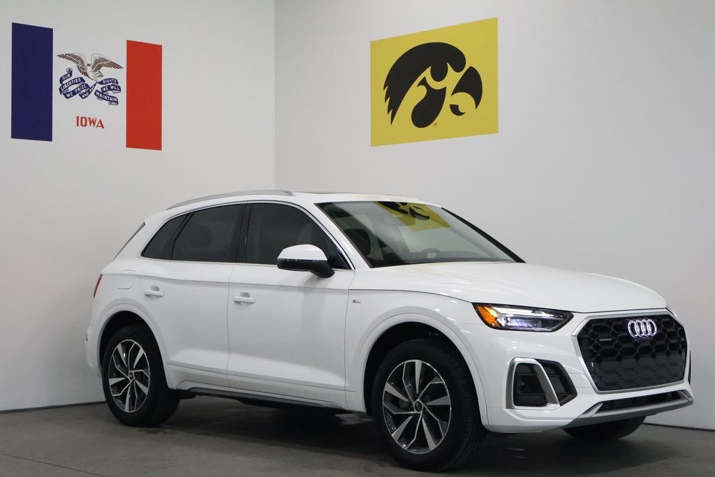 2023 Audi Q5 Premium Plus's photo