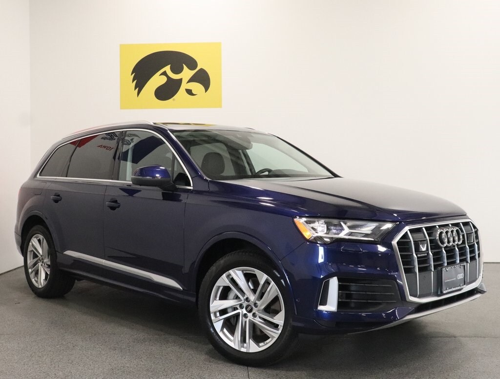 2022 Audi Q7 55 Premium Plus photo 2