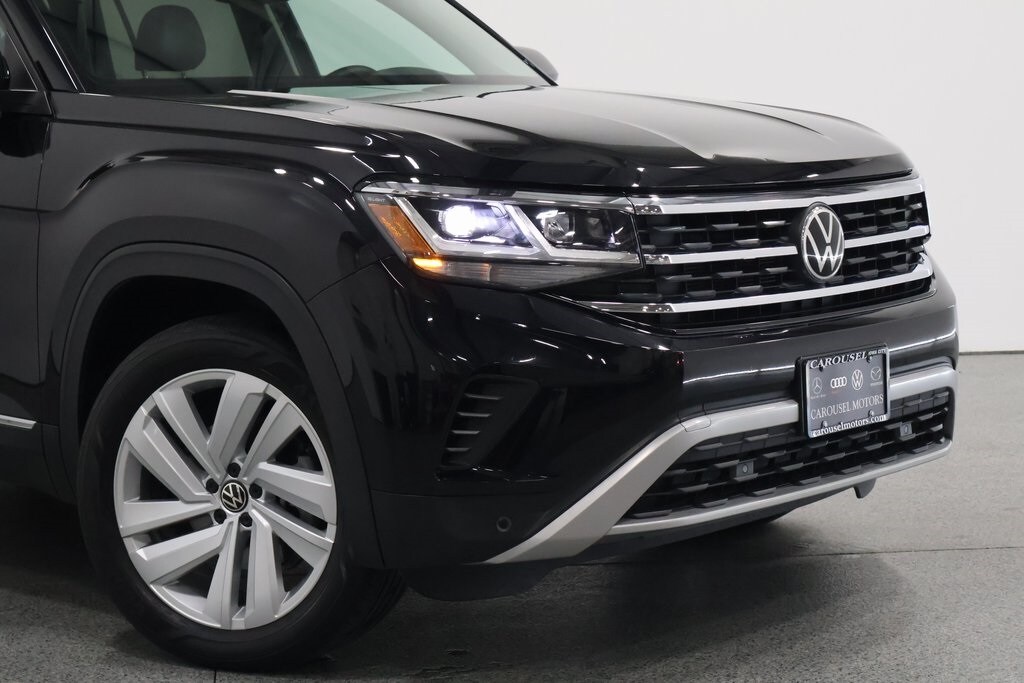 2021 Volkswagen Atlas SEL photo 3