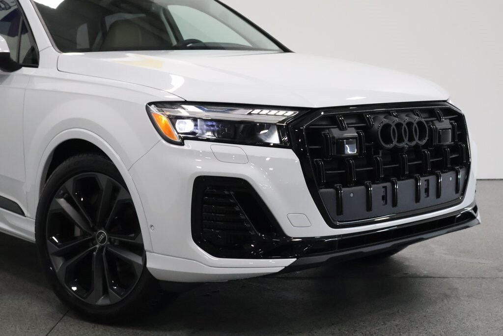 Used 2025 Audi Q7 55 Prestige SUV