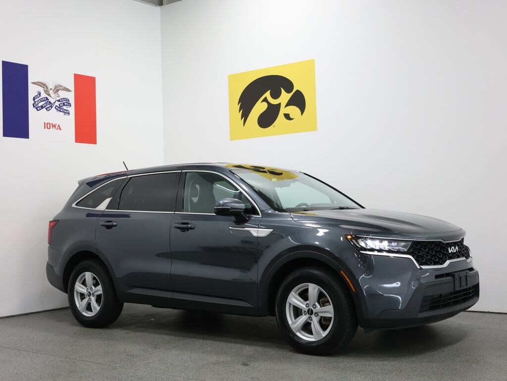 Used 2022 Kia Sorento LX SUV