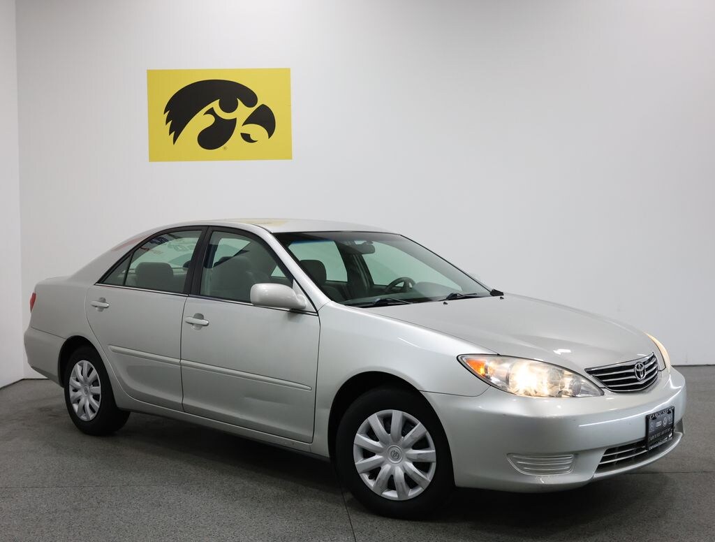 Used 2005 Toyota Camry LE Sedan