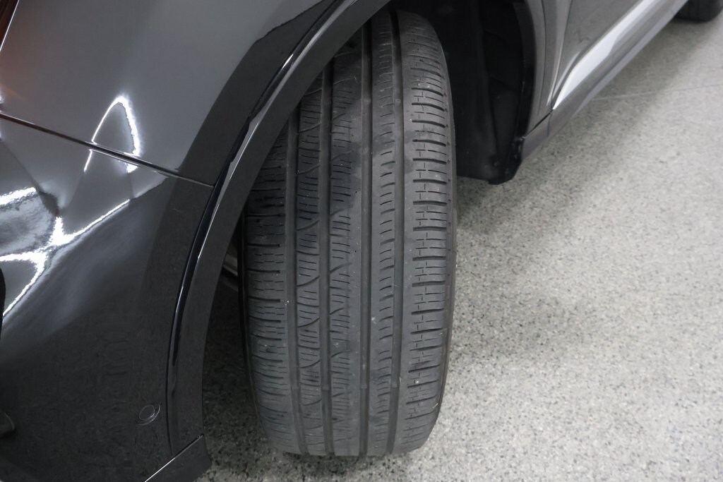 2023 Audi Q7 55 Premium Plus photo 4