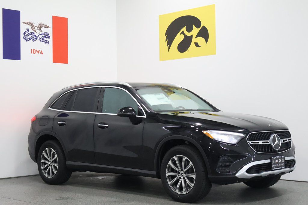 2026 Mercedes-Benz GLC GLC 300 4MATIC's photo