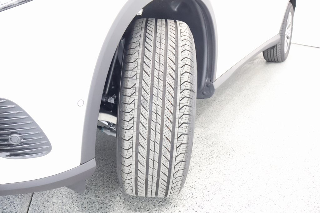 New 2025 Mercedes-Benz GLC 300 4MATIC SUV