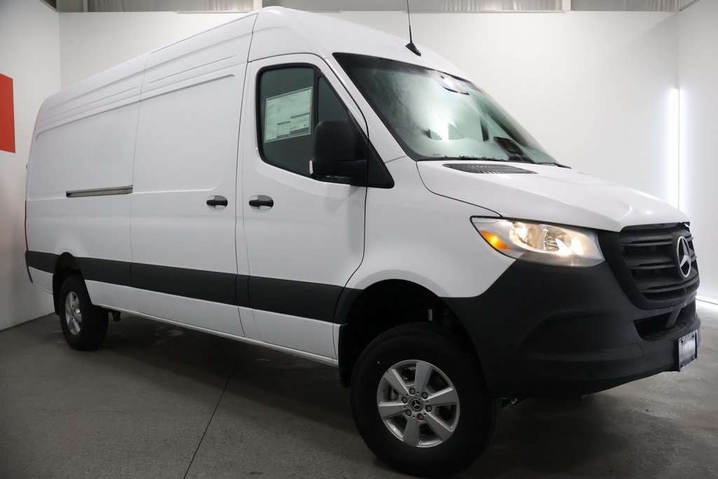 2026 Mercedes-Benz Sprinter Cargo Van Base's photo