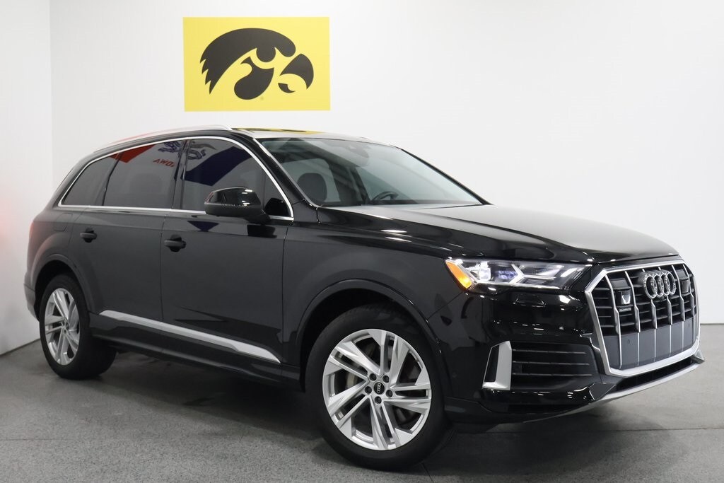 2023 Audi Q7 55 Premium Plus photo 2