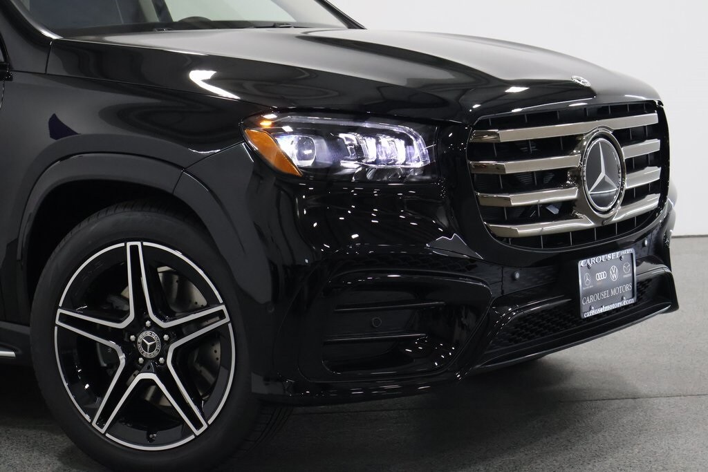 2026 Mercedes Benz GLS 450 4MATIC photo 3