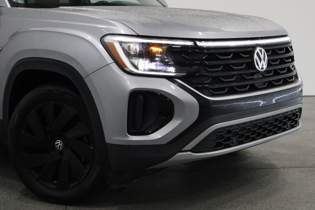 Used 2024 Volkswagen Atlas Cross Sport 2.0T SE w/Technology SUV