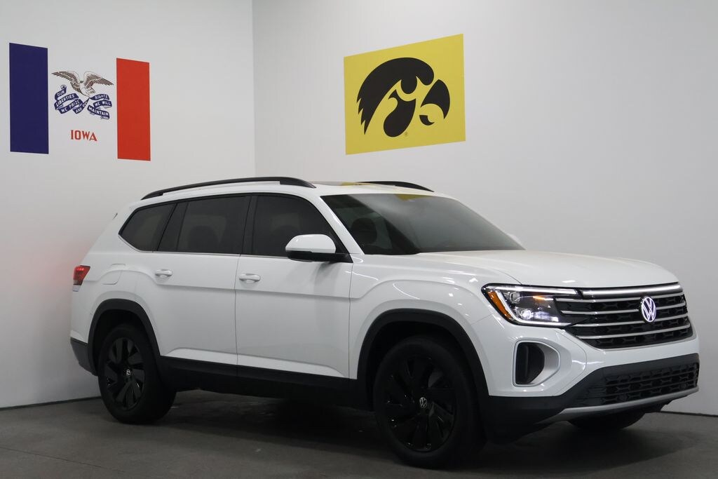 Used 2024 Volkswagen Atlas 2.0T SE w/Technology SUV