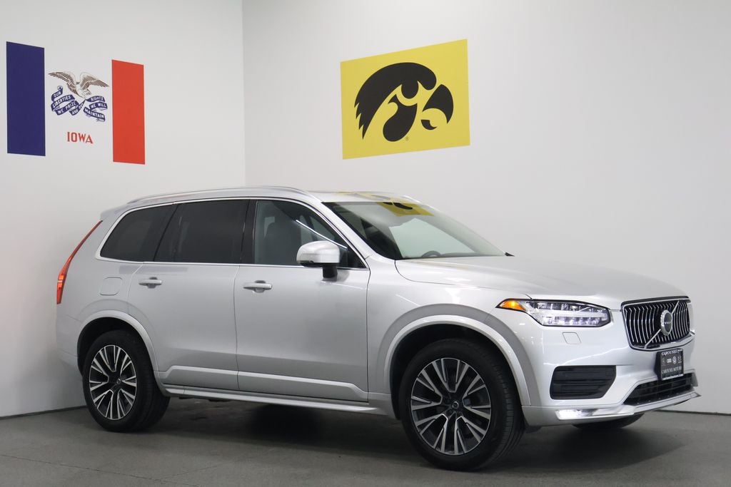 Used 2022 Volvo XC90 T6 Momentum SUV