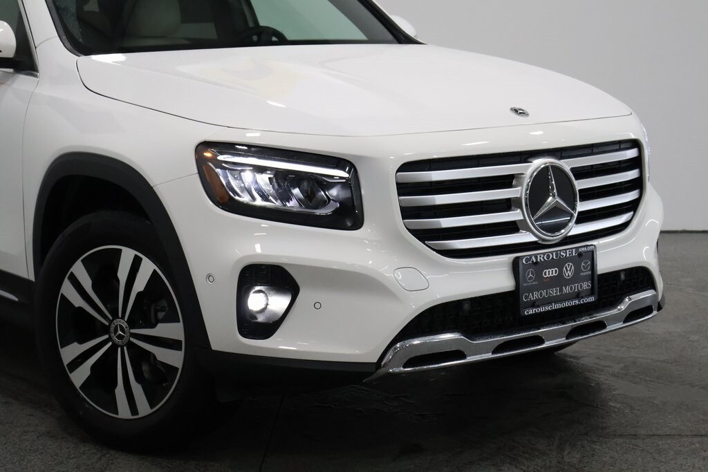 2025 Mercedes Benz GLB 250 4MATIC photo 3