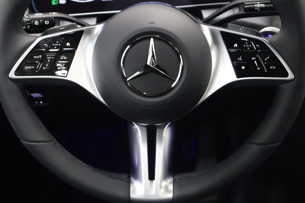 2026 Mercedes-Benz GLC Base - Photo 17