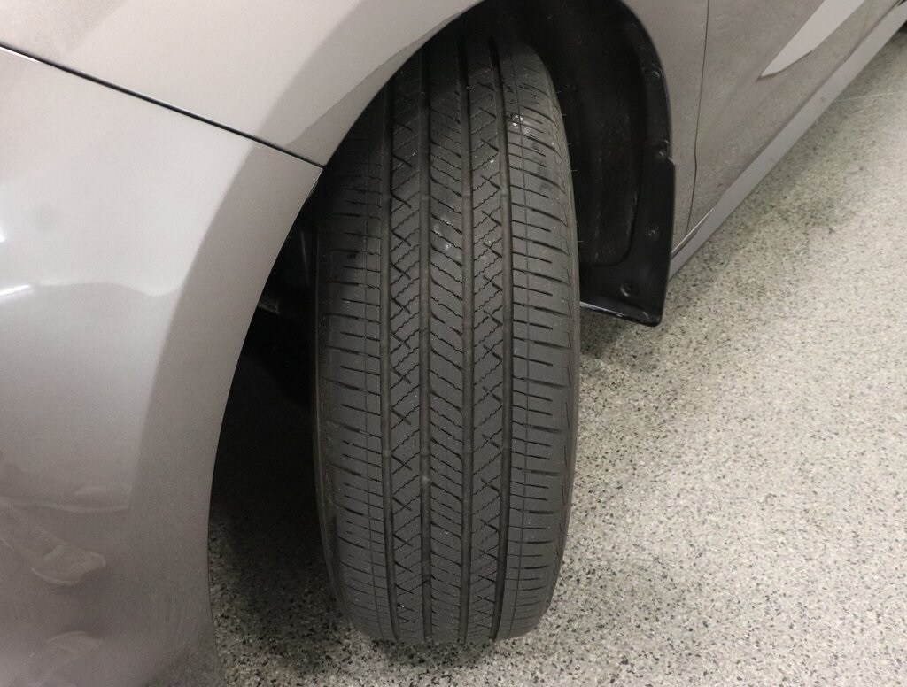 2024 Toyota Sienna Platinum photo 4