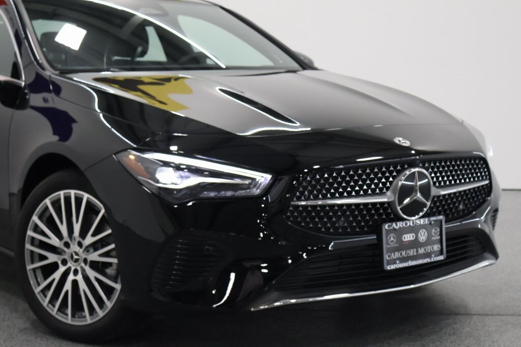 2025 Mercedes Benz CLA 250 4MATIC photo 3