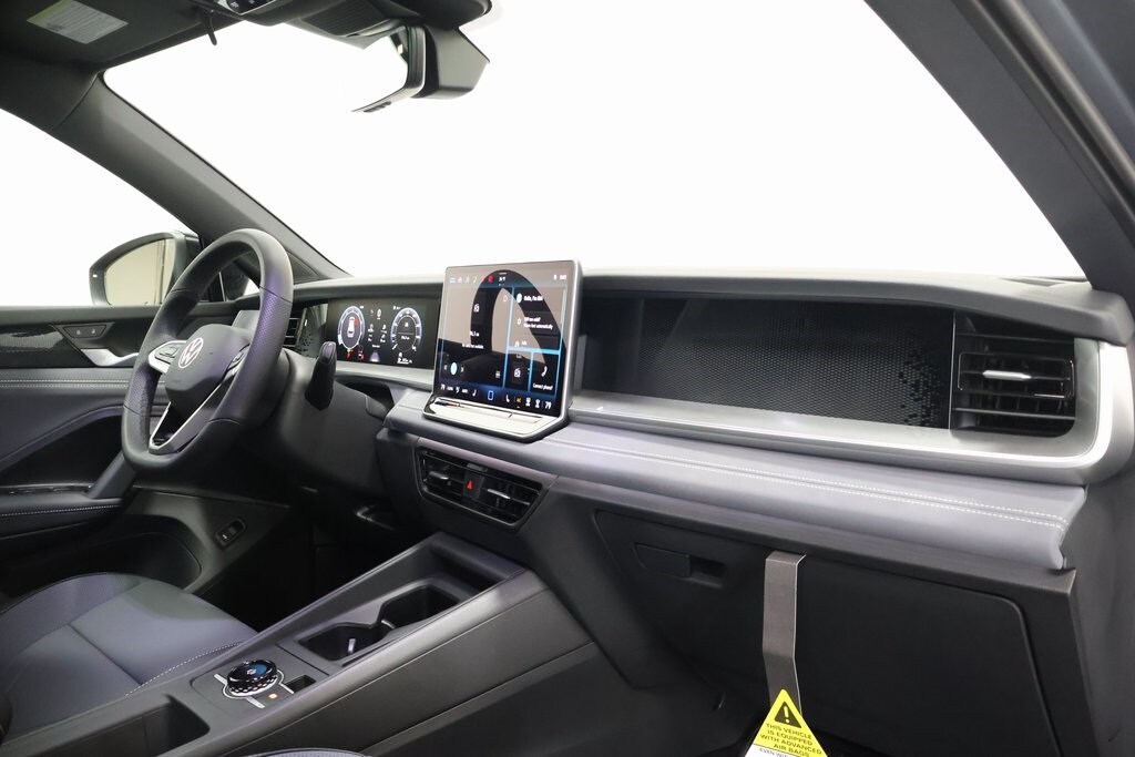 2026 Volkswagen Tiguan SE R-LINE BLACK - Photo 23
