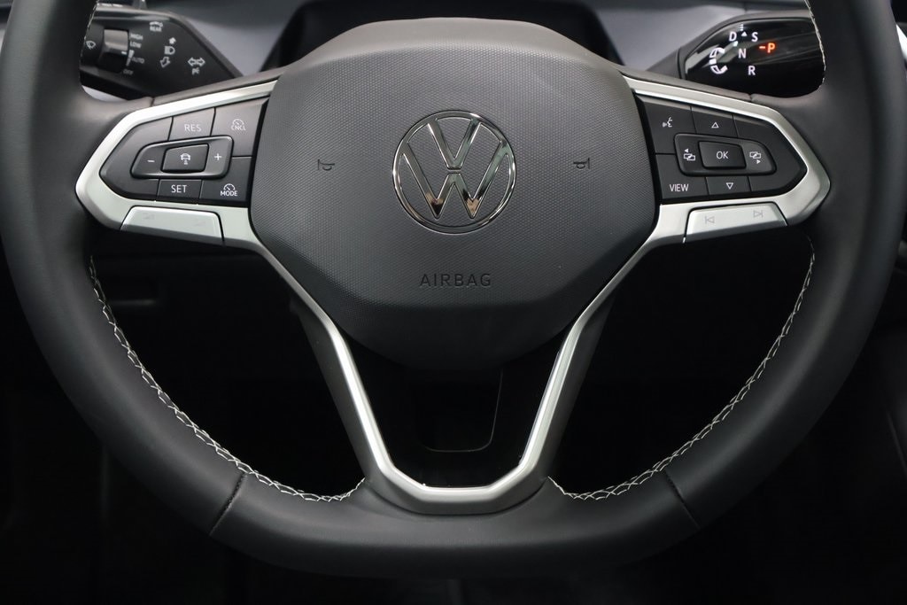 2026 Volkswagen Tiguan SE - Photo 17