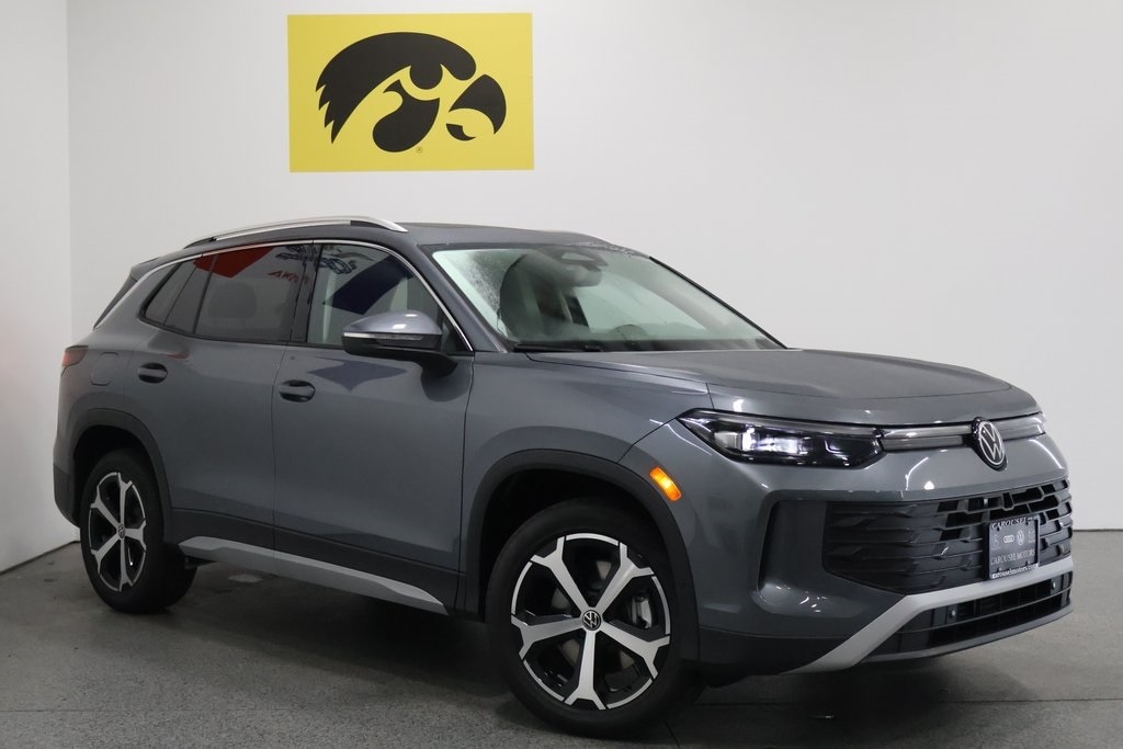 New 2026 Volkswagen Tiguan 2.0T SE SUV