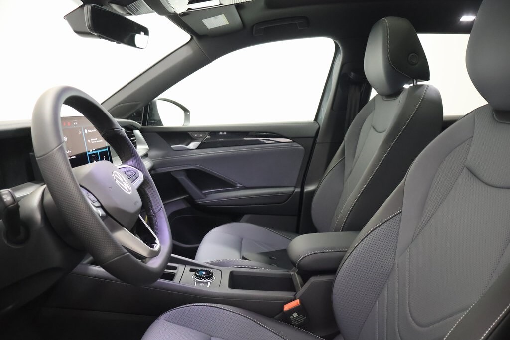 2026 Volkswagen Tiguan SE R-LINE BLACK - Photo 13