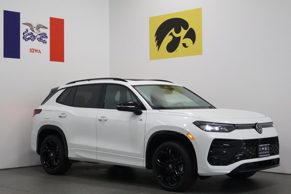 New 2025 Volkswagen Tiguan 2.0T SE R-Line Black SUV